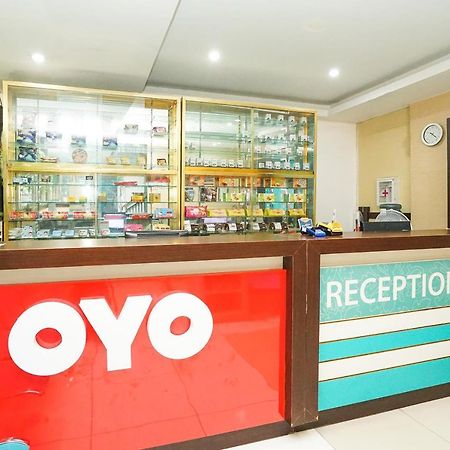 Oyo 277 Rukotel Near Rsu Adi Husada Undaan Kota Сурабая Екстериор снимка